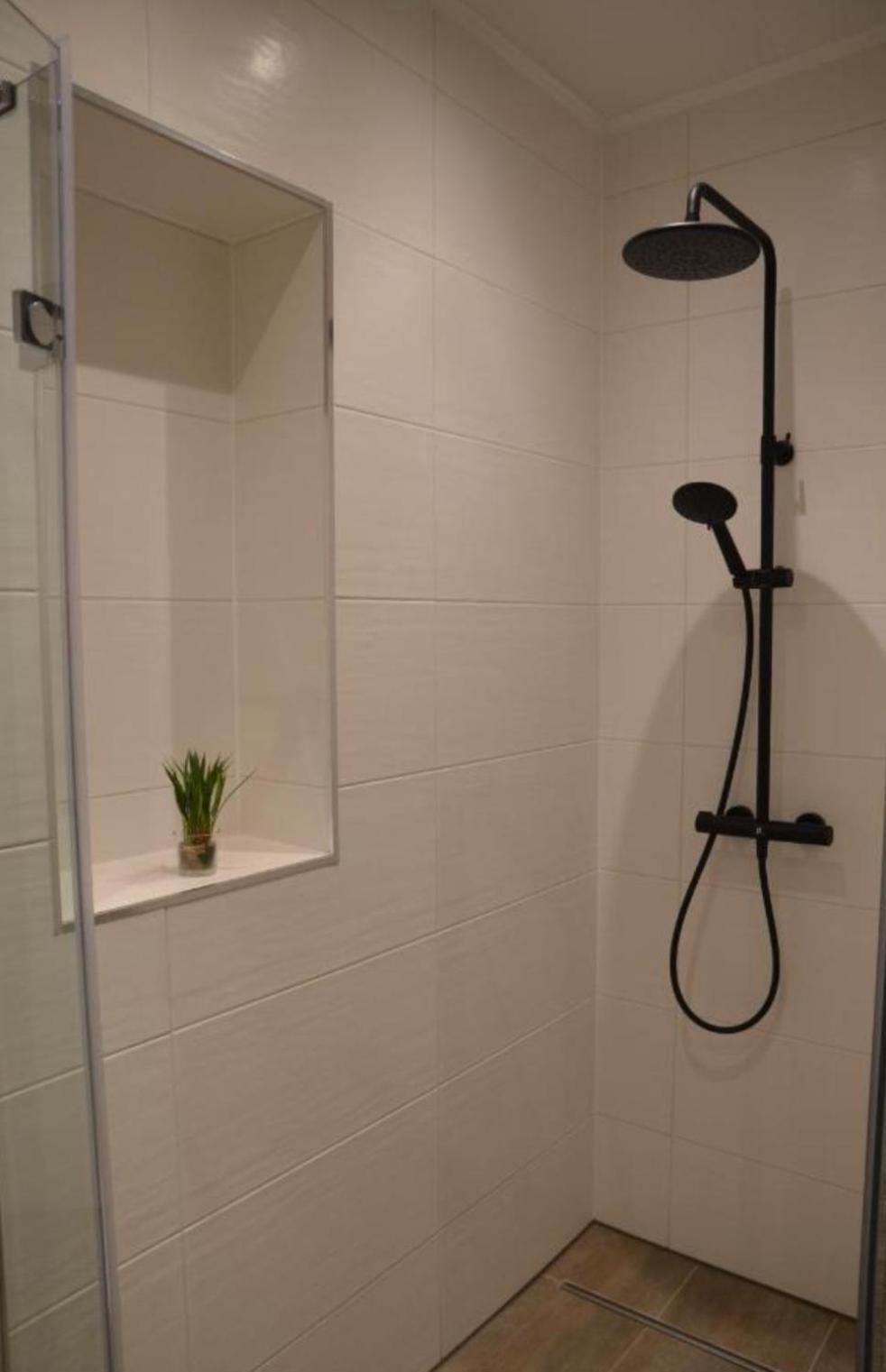 Vega - Free Parking - Self Checkin Appartement Graz Buitenkant foto